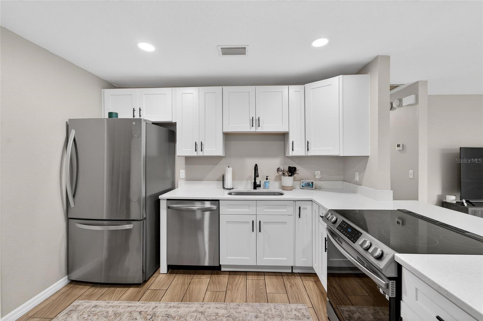 Image 20 of 48 For 5502 Peach Avenue