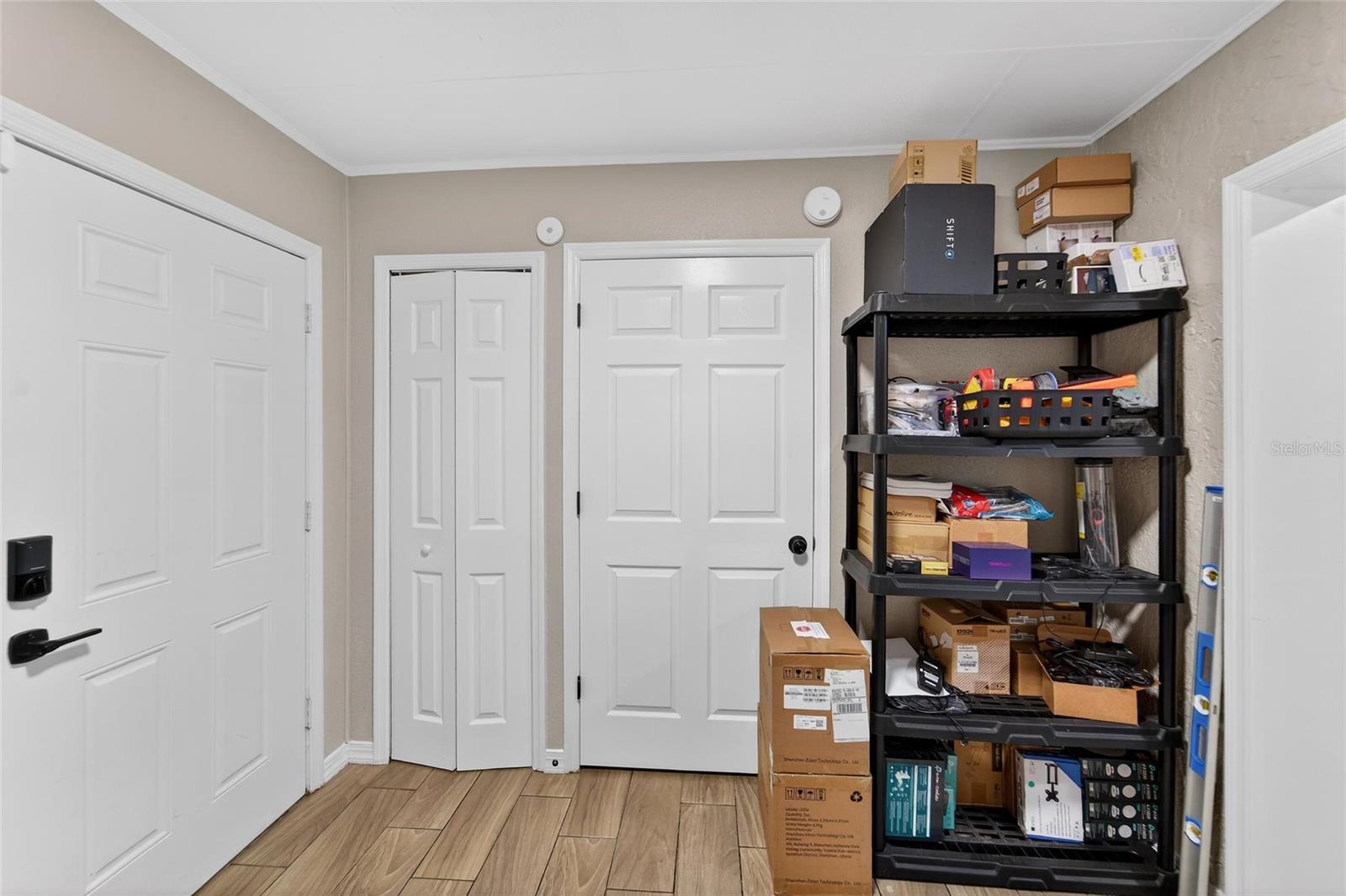 Image 25 of 48 For 5502 Peach Avenue