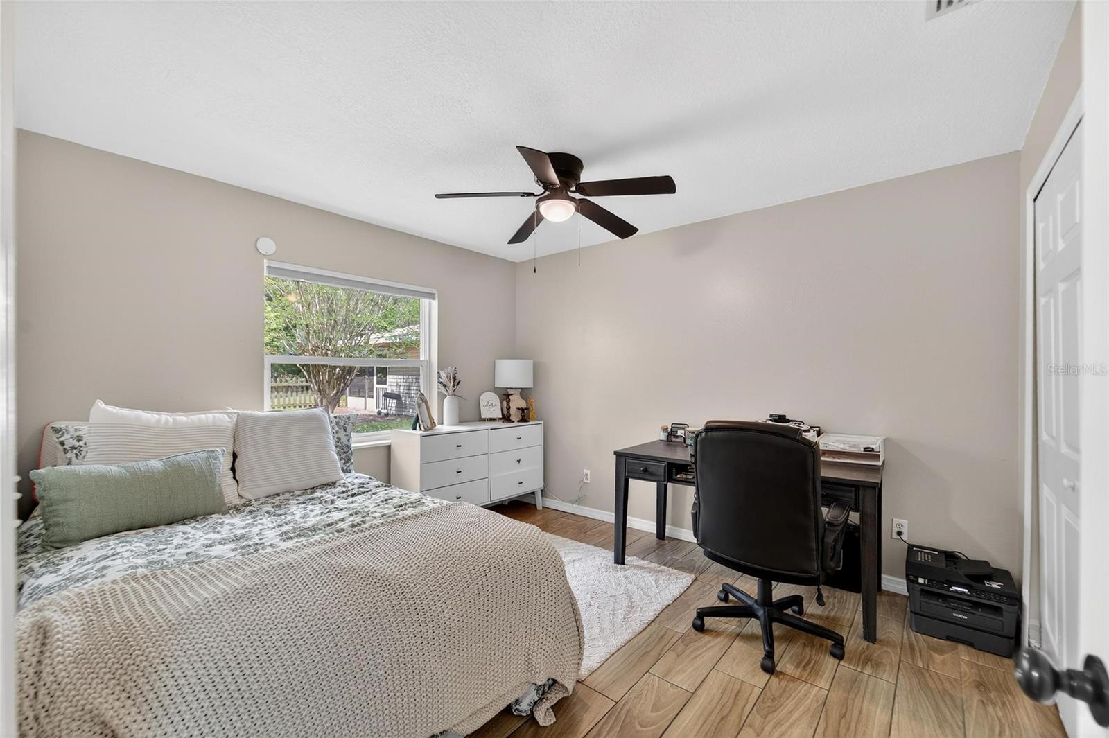 Image 34 of 48 For 5502 Peach Avenue