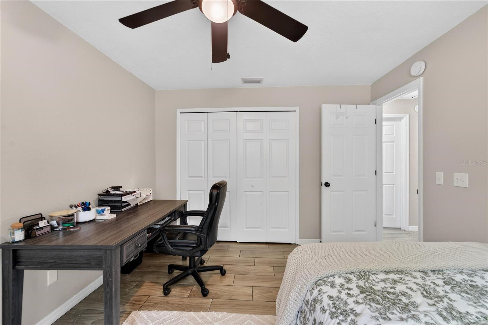 Image 38 of 48 For 5502 Peach Avenue