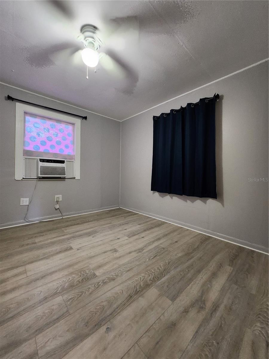 Image 4 of 5 For 302 121st Avenue