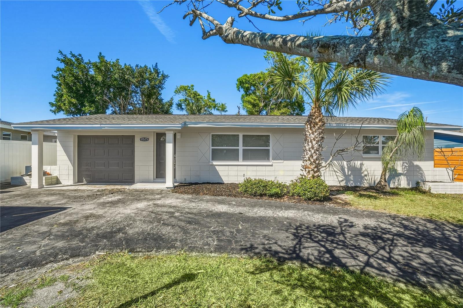 Details for 11525 81st Place, SEMINOLE, FL 33772