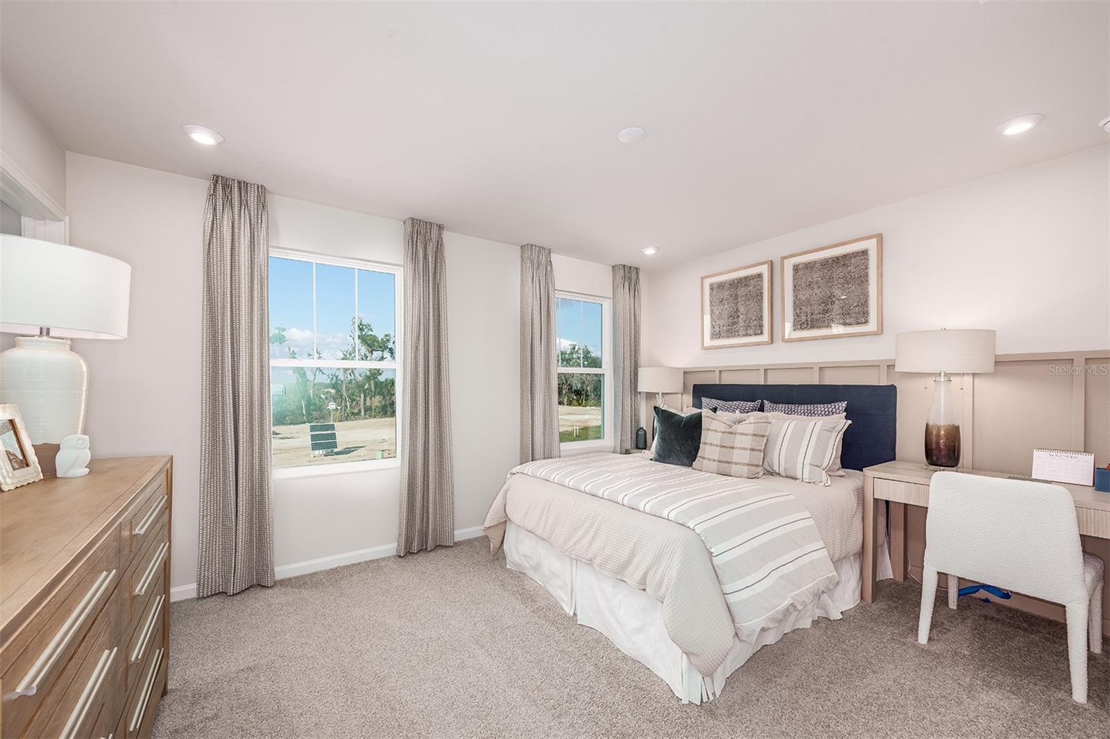 Image 14 of 22 For 5647 Skylight Way