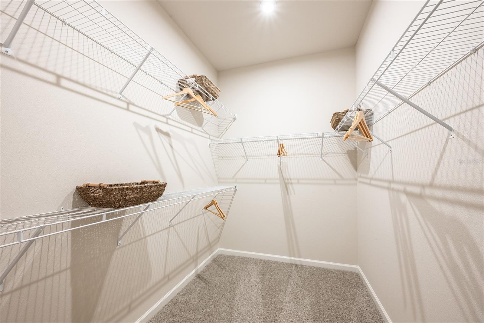 Image 16 of 22 For 5647 Skylight Way