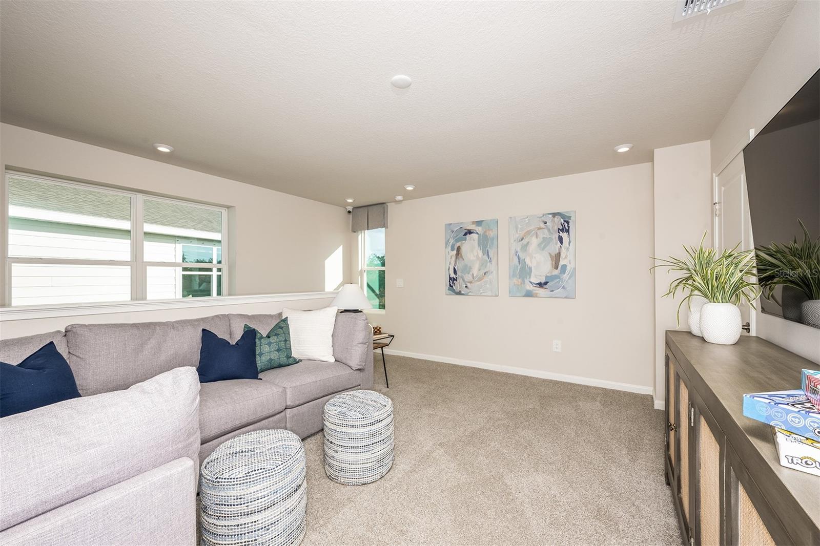 Image 18 of 22 For 5647 Skylight Way