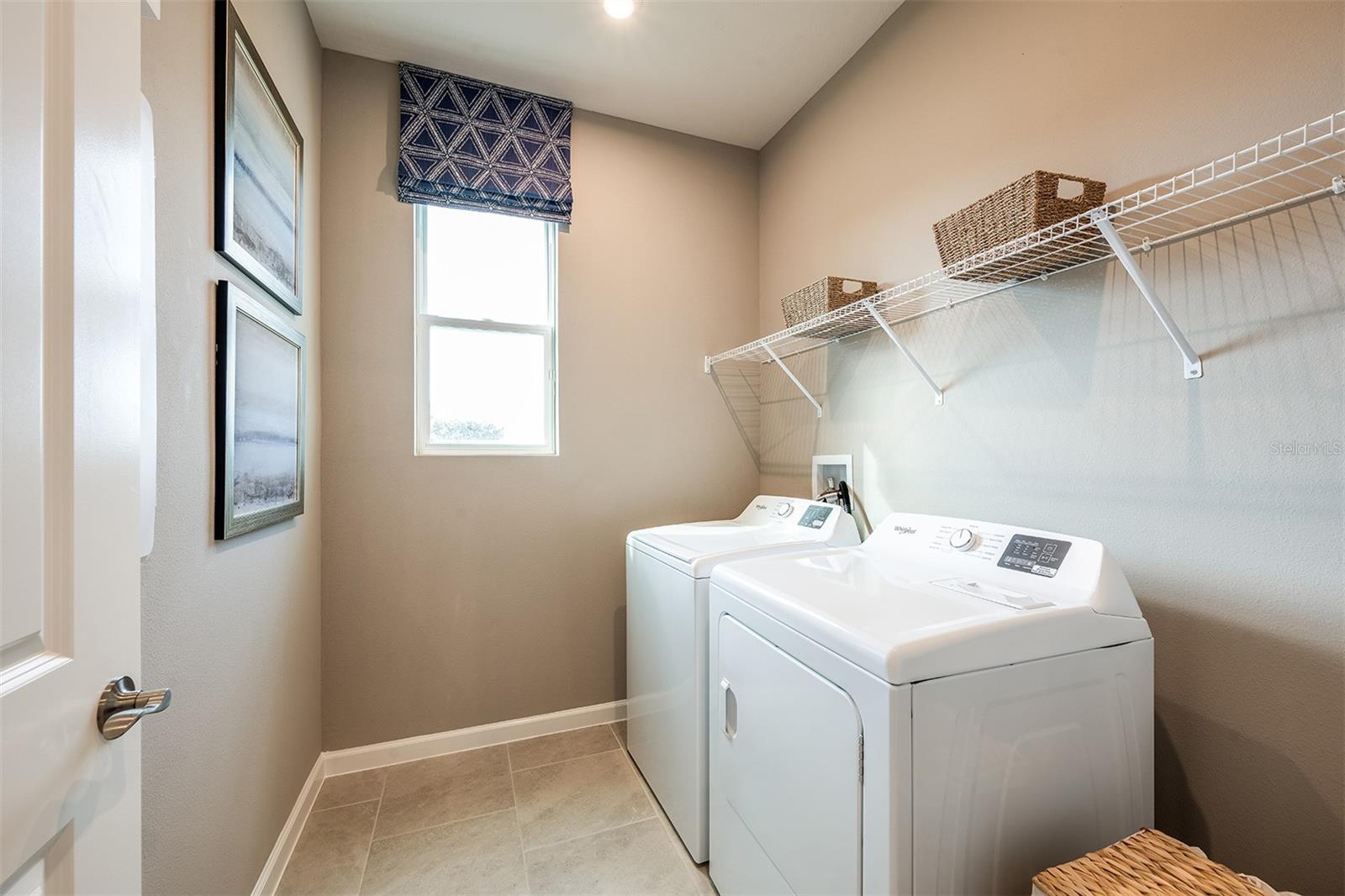 Image 8 of 22 For 5647 Skylight Way