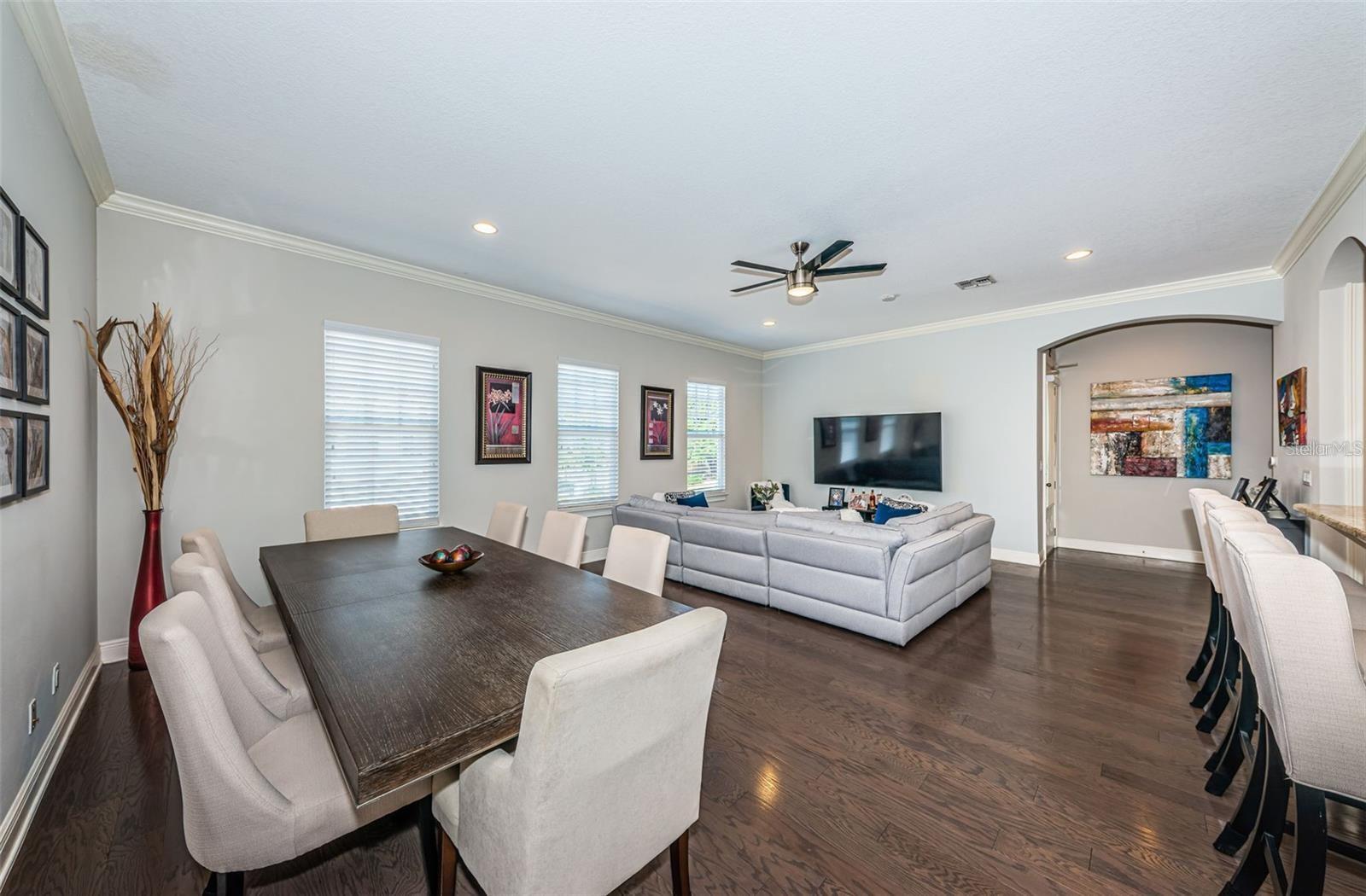 Image 11 of 57 For 7004 Grevilla Avenue S