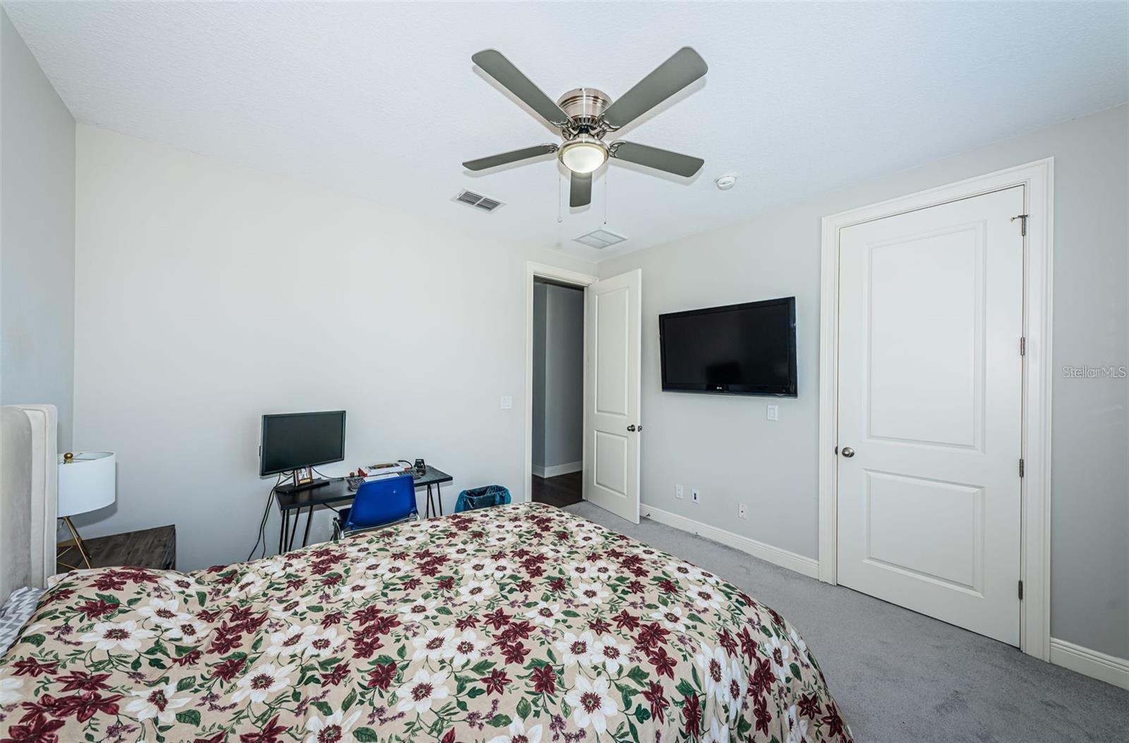 Image 31 of 57 For 7004 Grevilla Avenue S