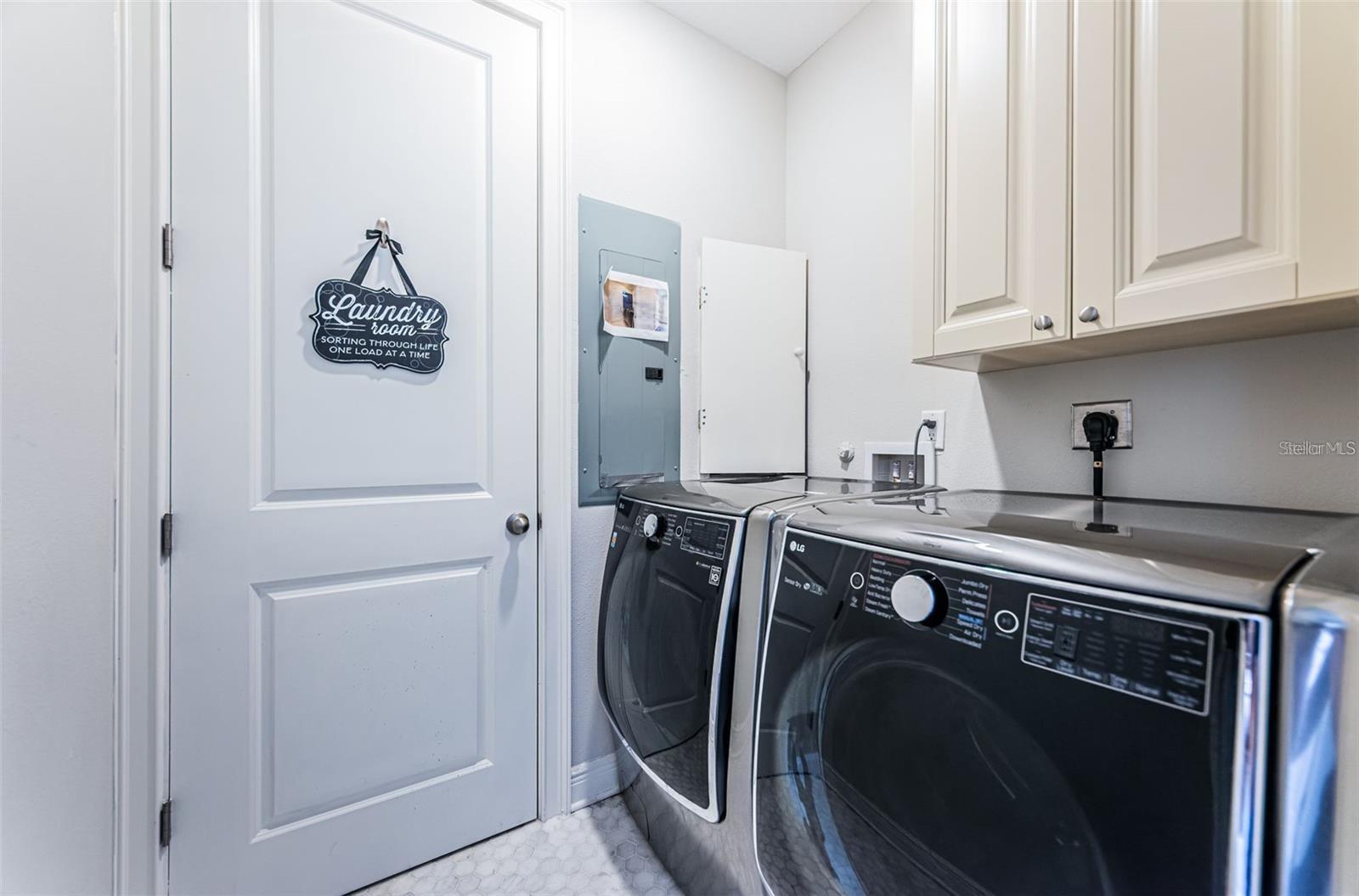 Image 34 of 57 For 7004 Grevilla Avenue S