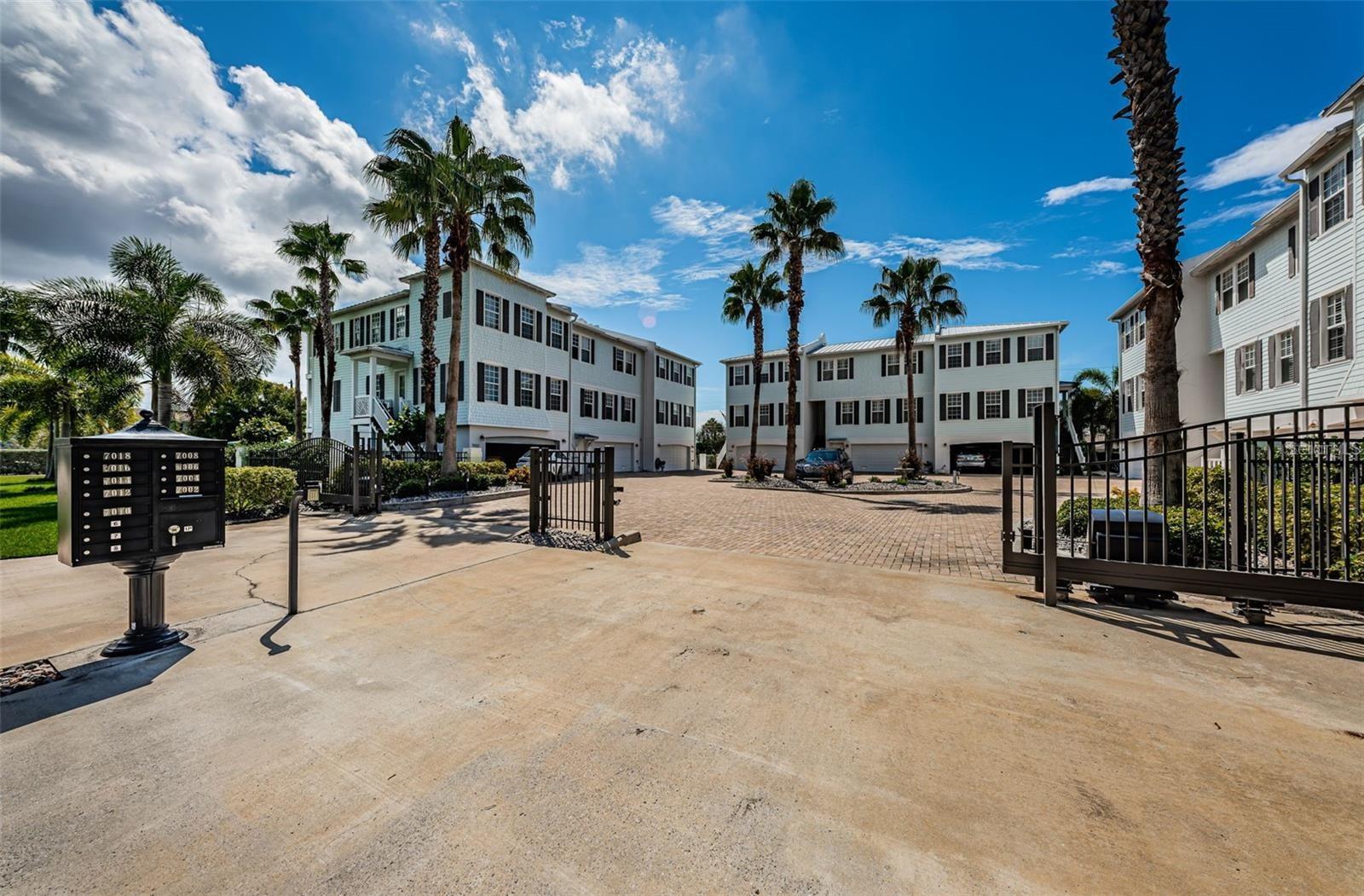 Image 47 of 57 For 7004 Grevilla Avenue S