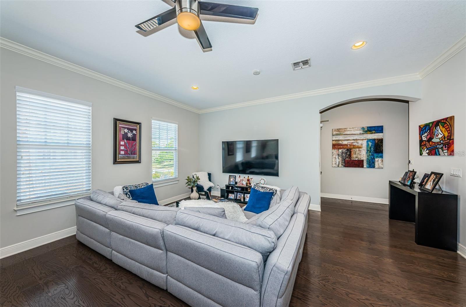 Image 8 of 57 For 7004 Grevilla Avenue S