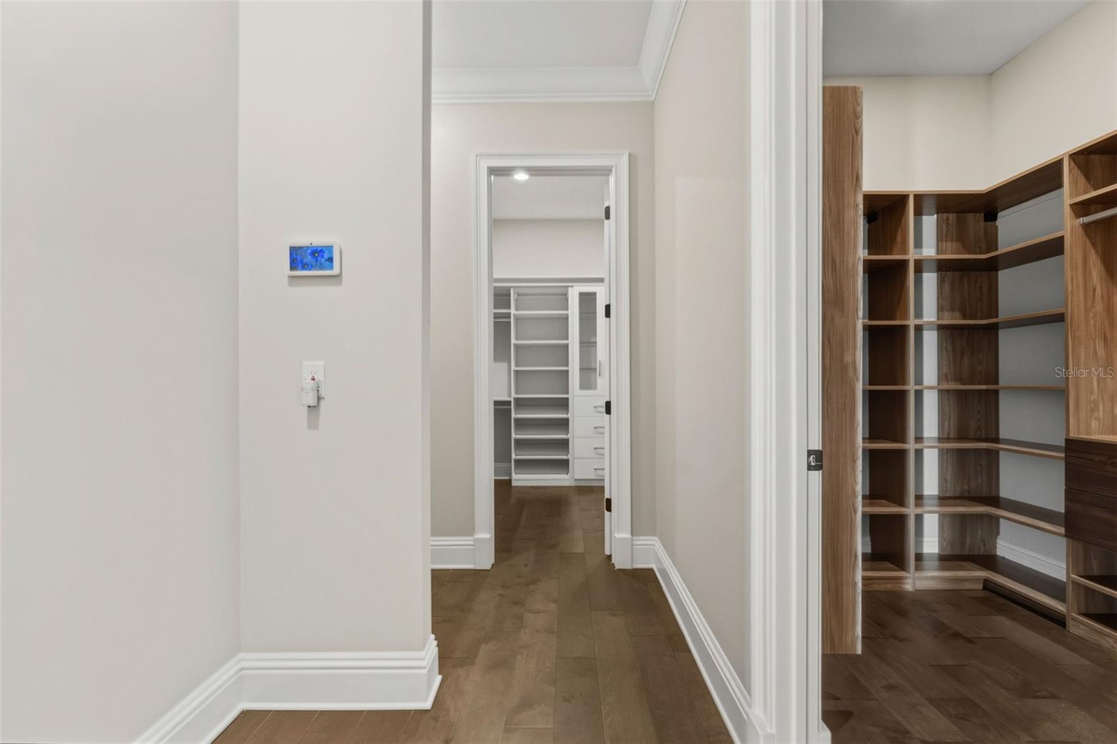 Listing photo id 32 for 481 Davis Boulevard