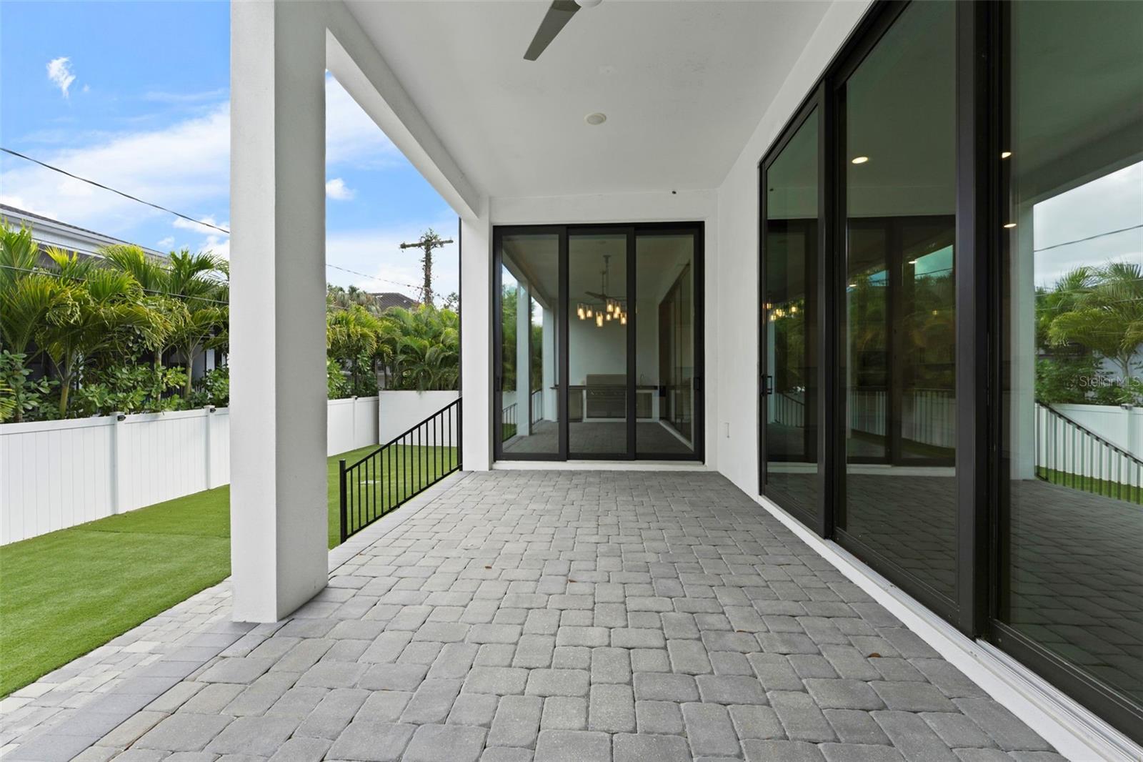 Listing photo id 52 for 481 Davis Boulevard