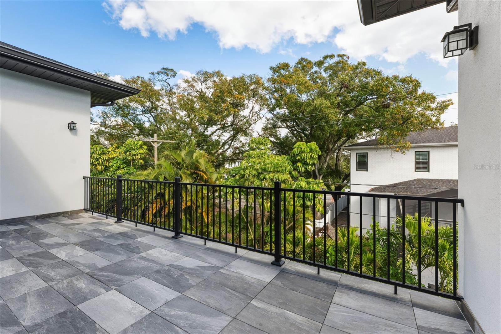 Listing photo id 58 for 481 Davis Boulevard