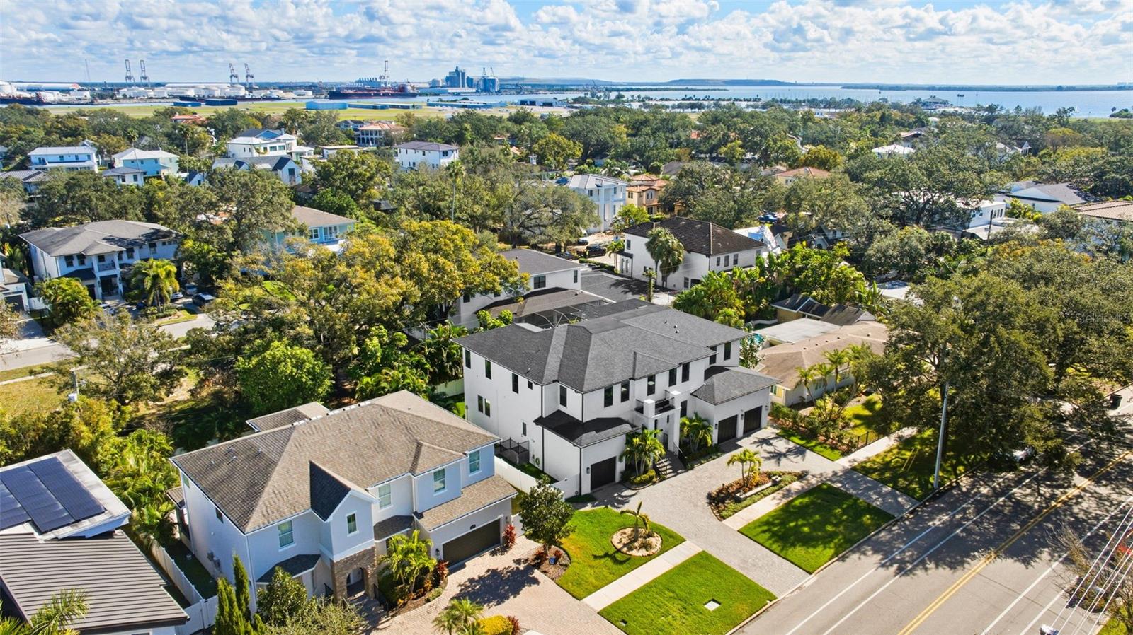 Listing photo id 61 for 481 Davis Boulevard