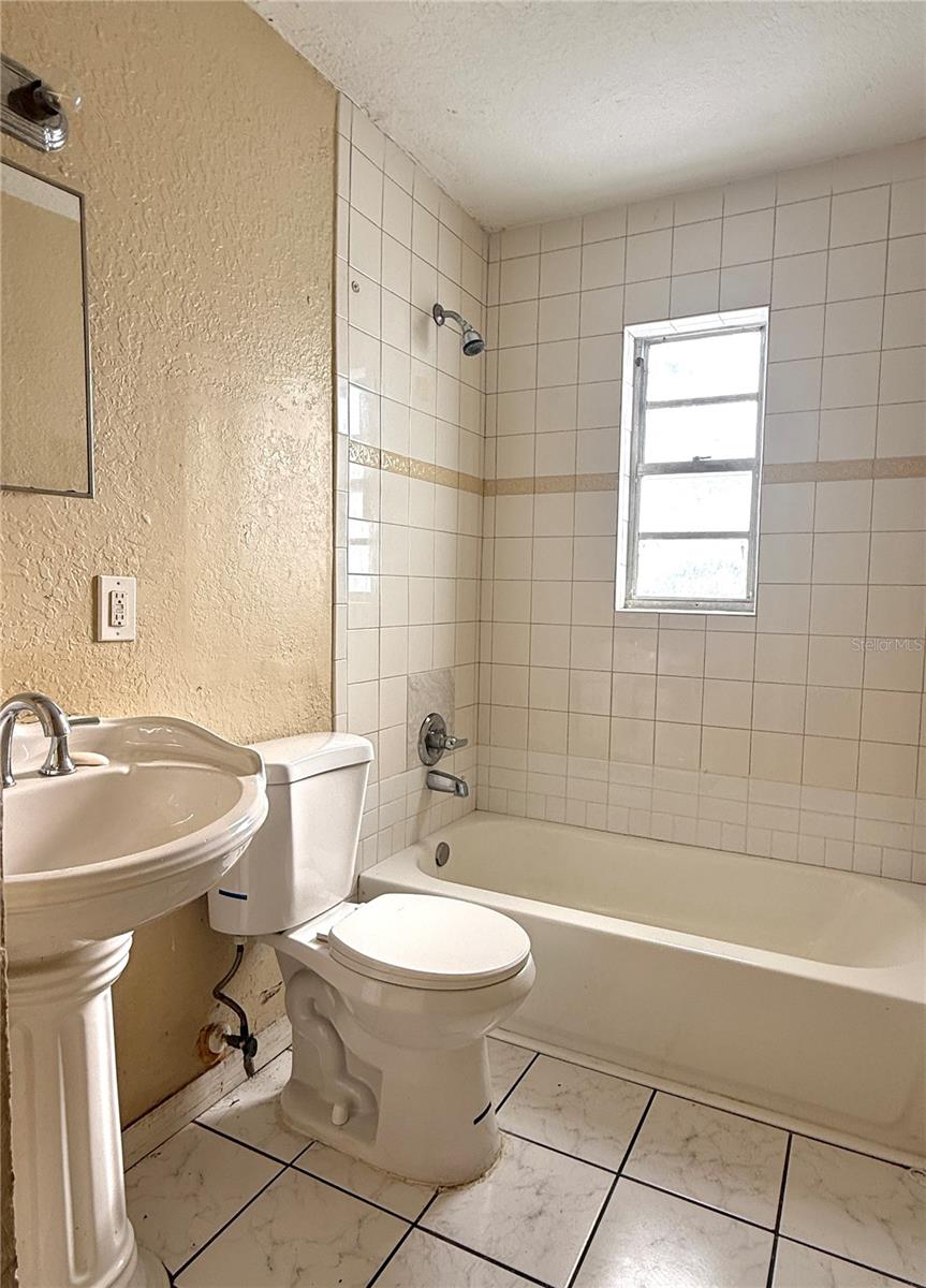 Image 3 of 14 For 3715 Idlewild Avenue