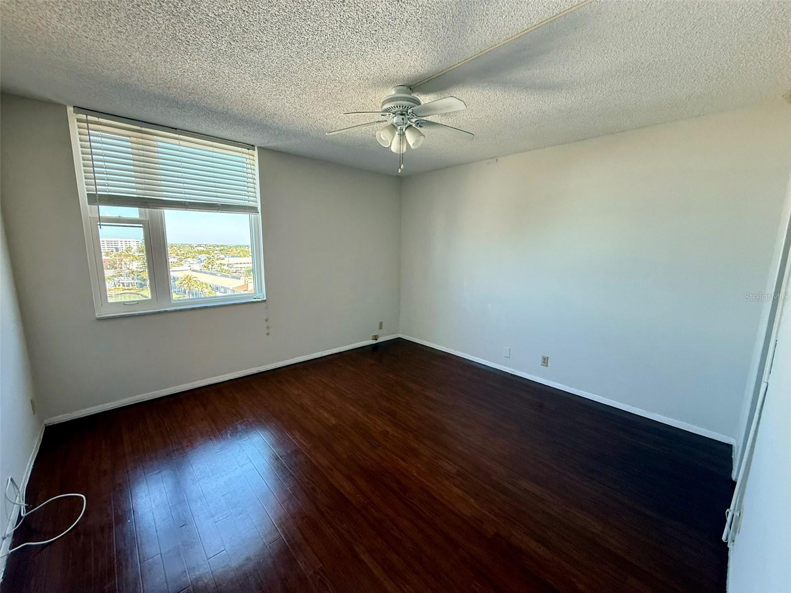 Image 15 of 25 For 255 Dolphin Point 710