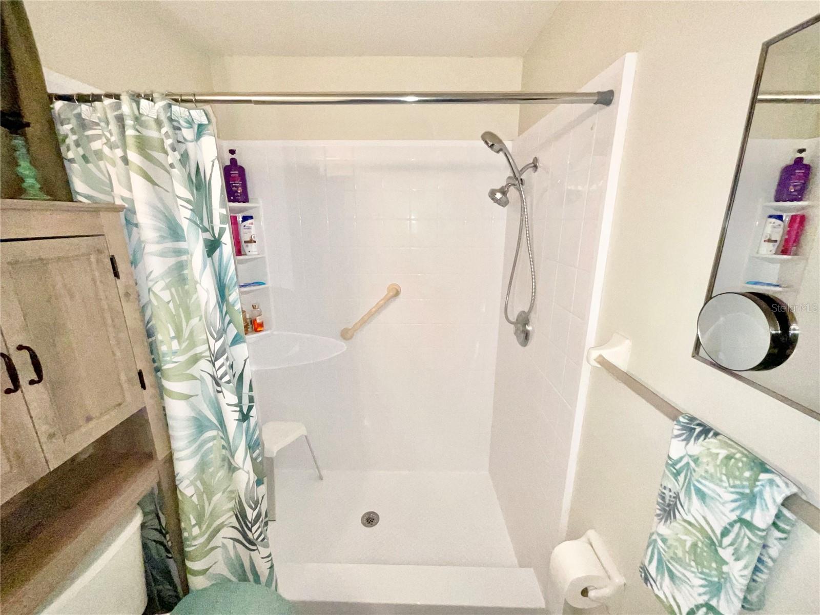 Image 12 of 26 For 7831 Barclay Road