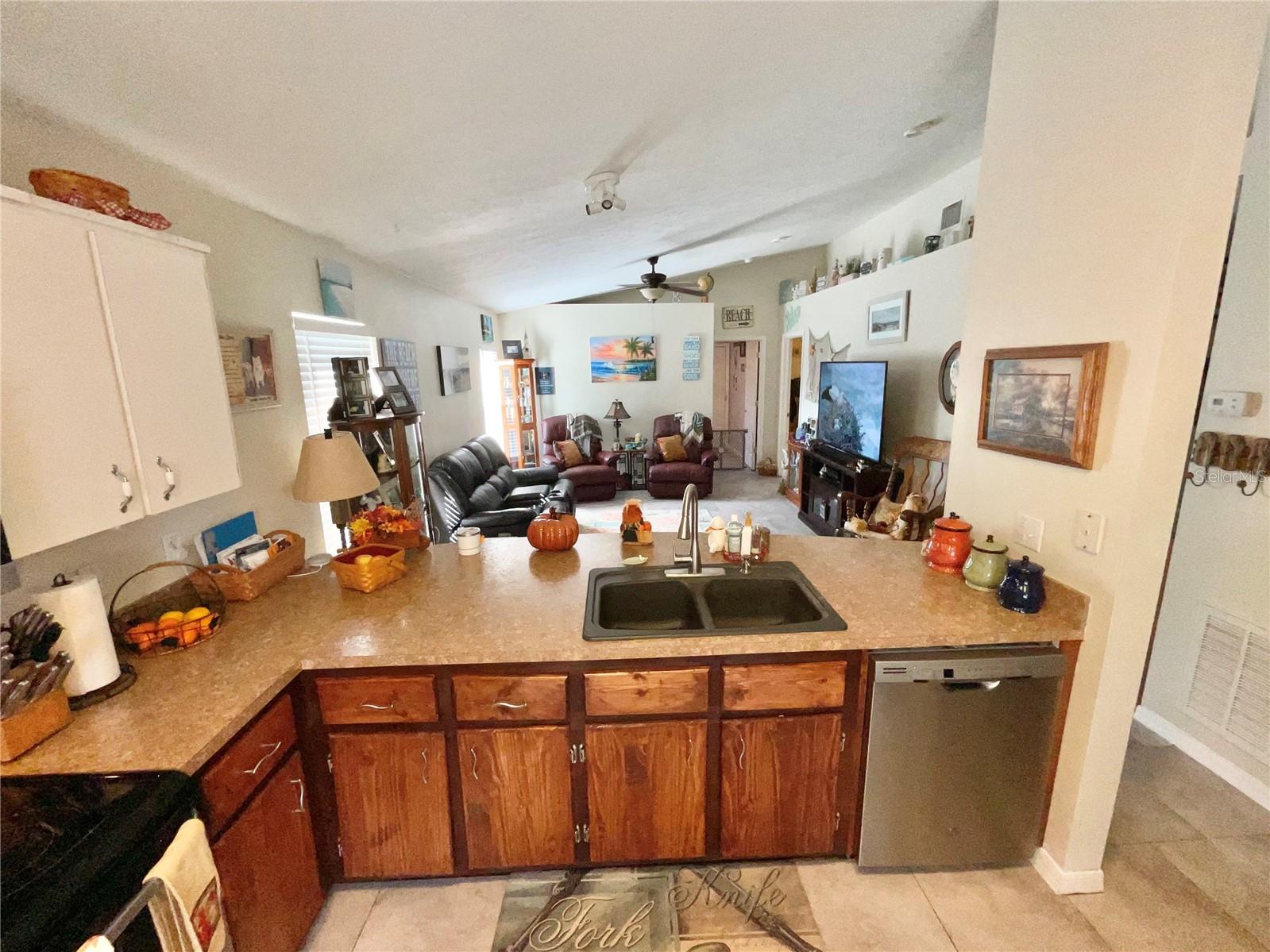 Image 3 of 26 For 7831 Barclay Road