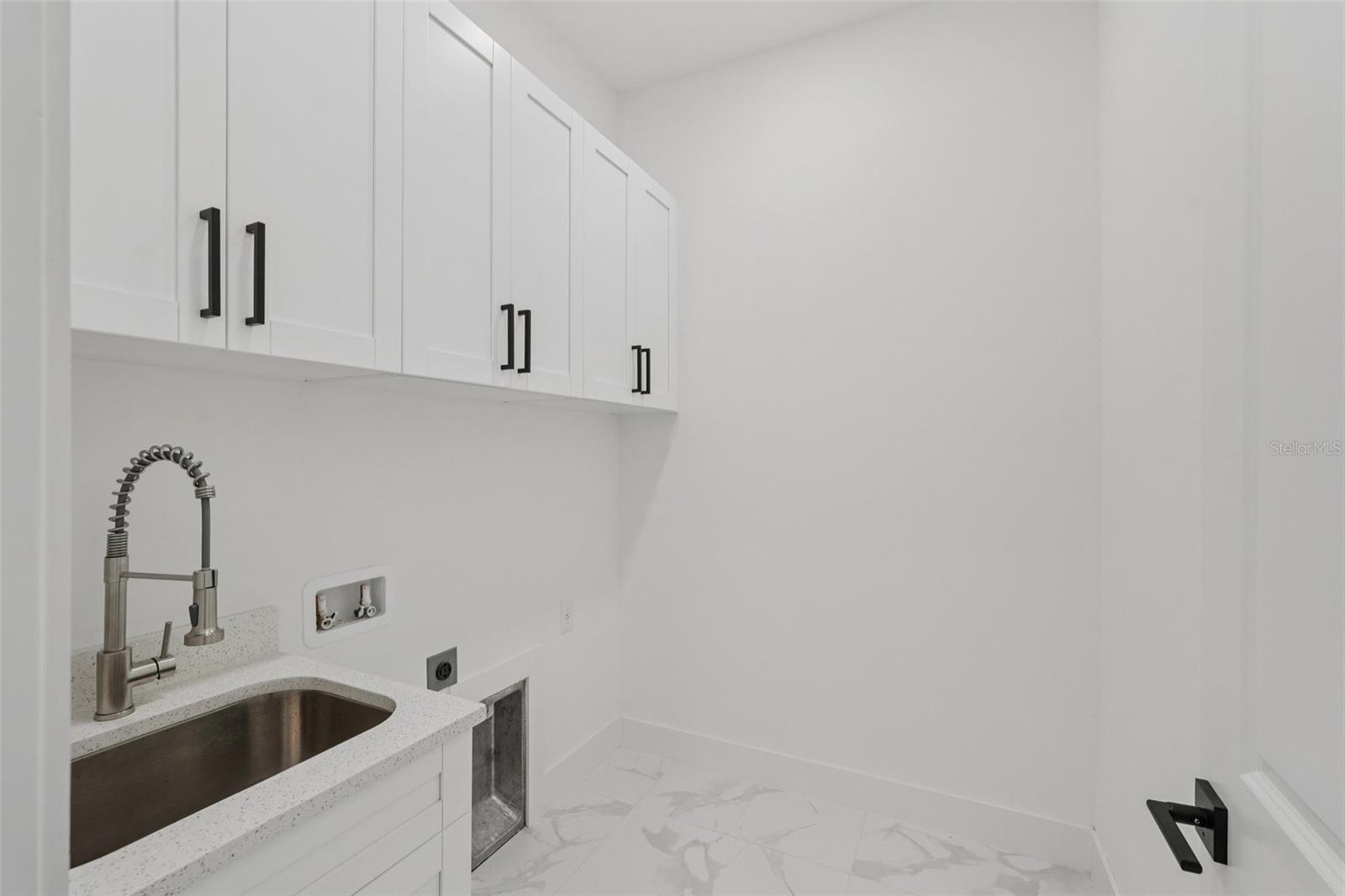 Image 20 of 52 For 12 17th Avenue