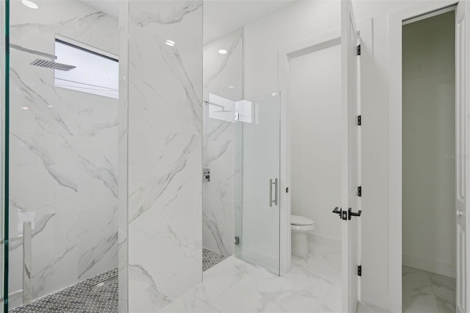 Image 33 of 52 For 12 17th Avenue