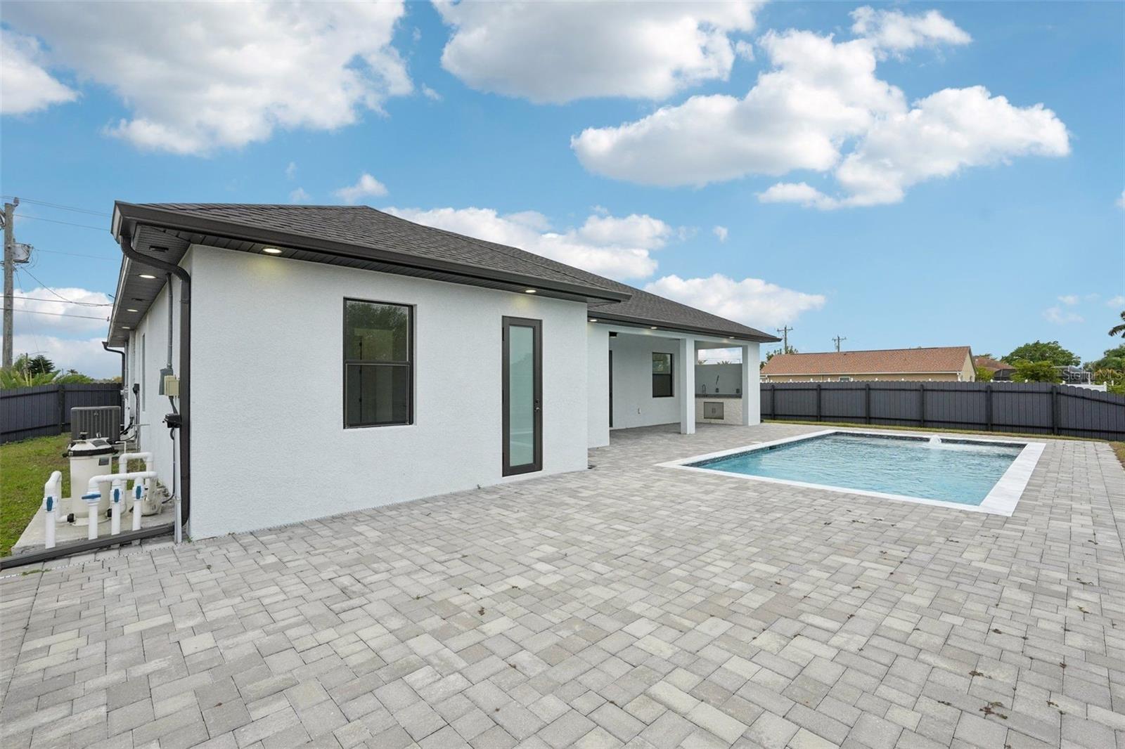 Image 37 of 52 For 12 17th Avenue