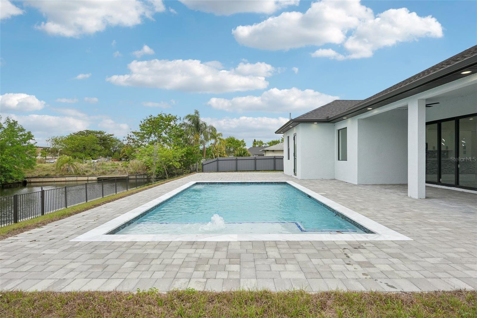 Image 38 of 52 For 12 17th Avenue