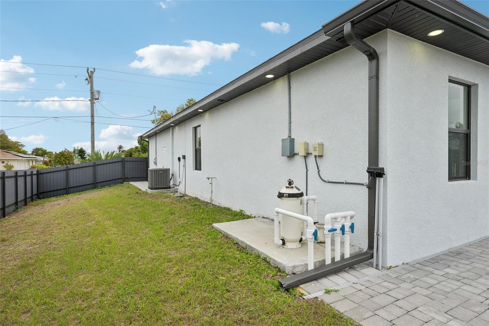 Image 40 of 52 For 12 17th Avenue