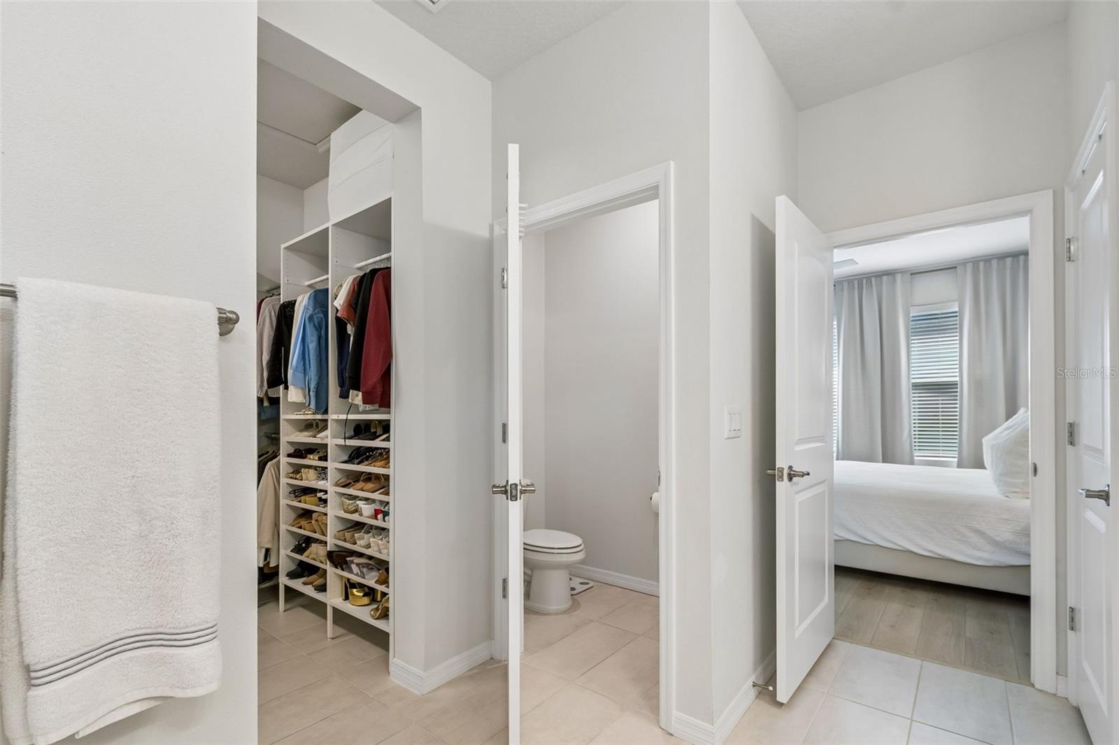 Image 18 of 34 For 28570 Sweet Persimmon Drive