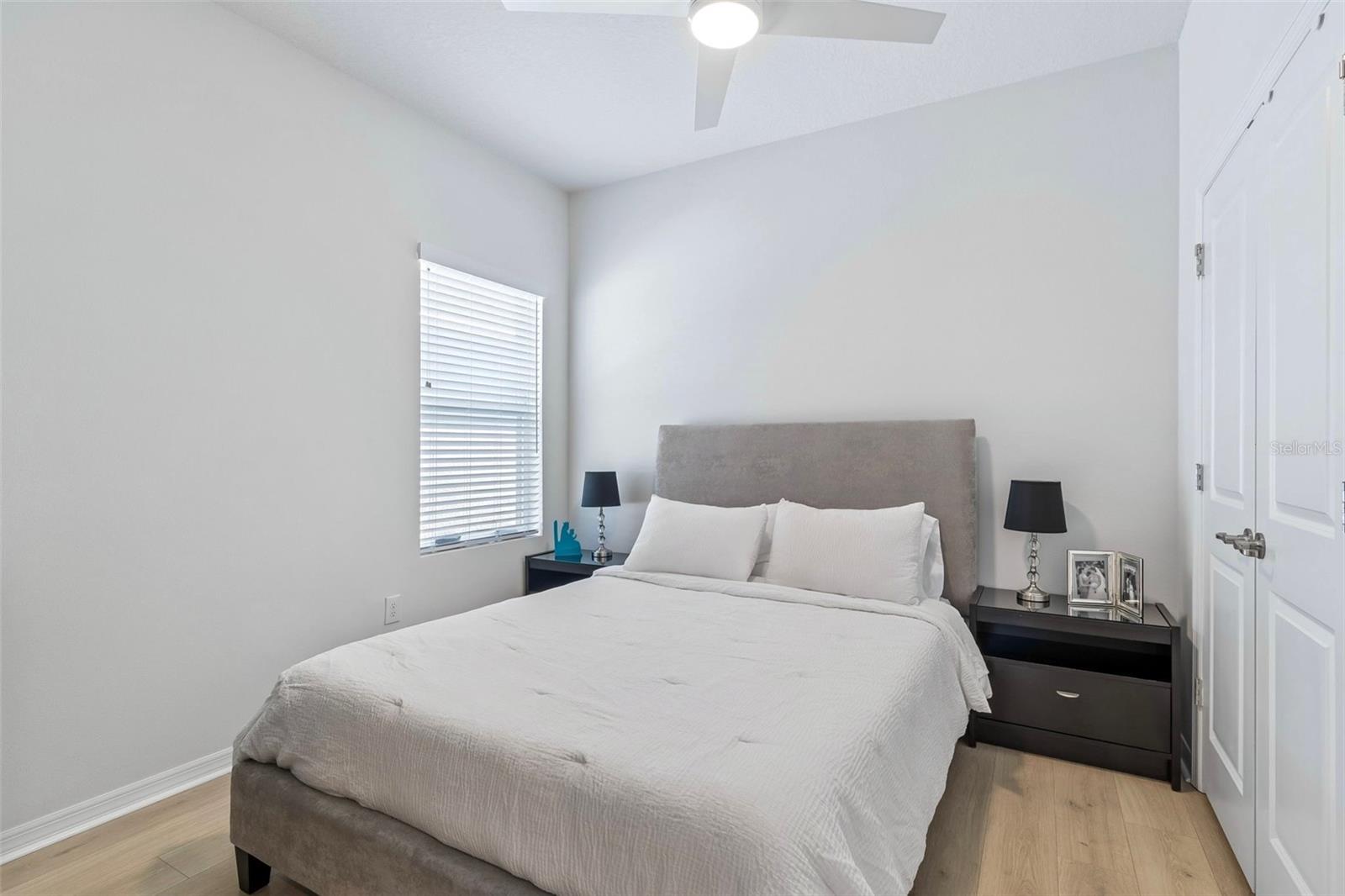 Image 19 of 34 For 28570 Sweet Persimmon Drive