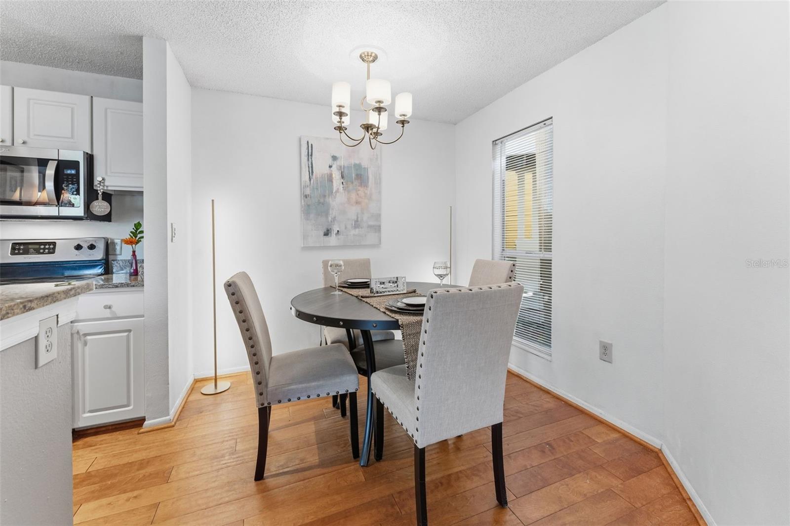 Image 10 of 21 For 115 112th Avenue Ne 715