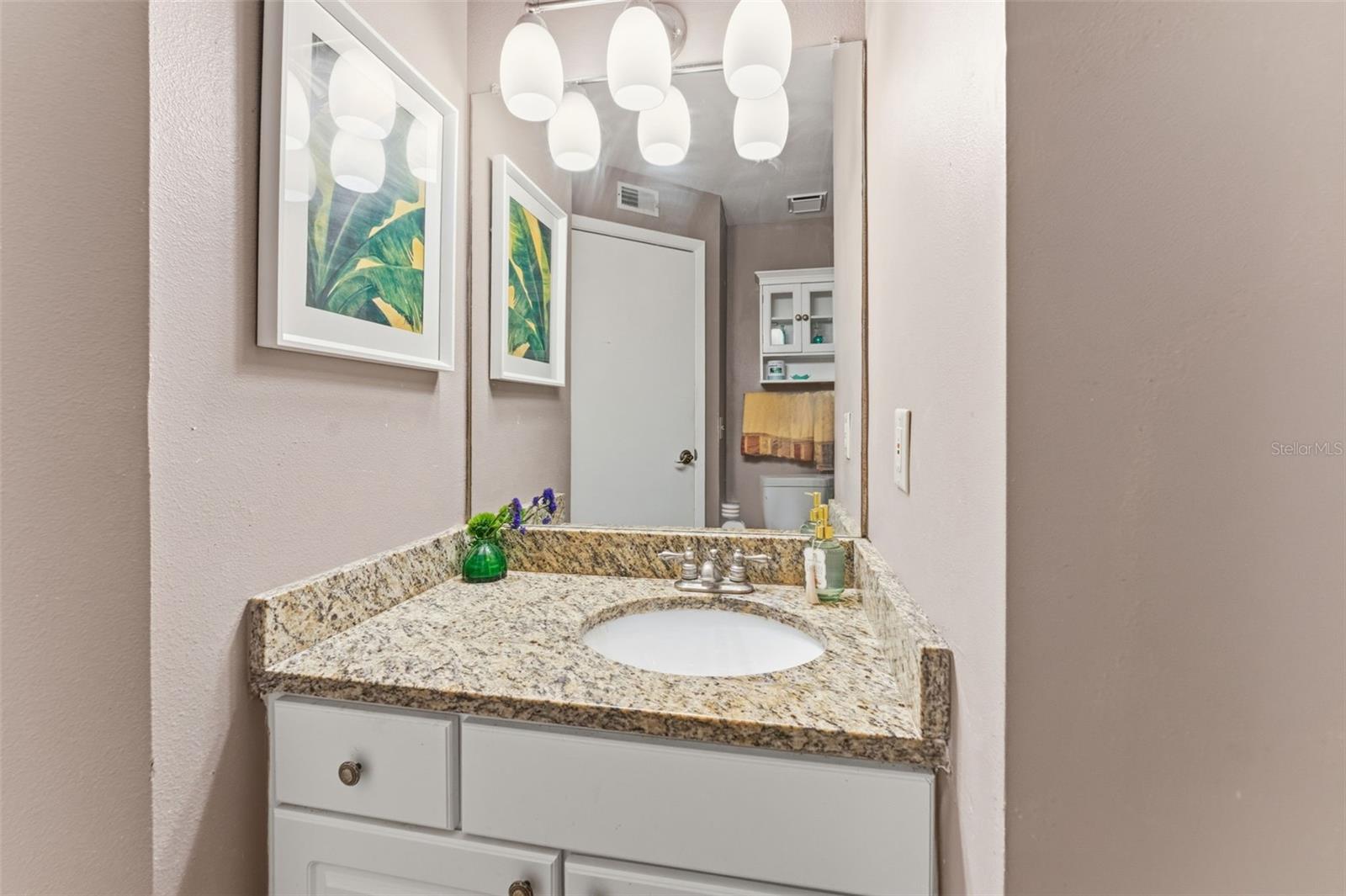 Image 16 of 21 For 115 112th Avenue Ne 715