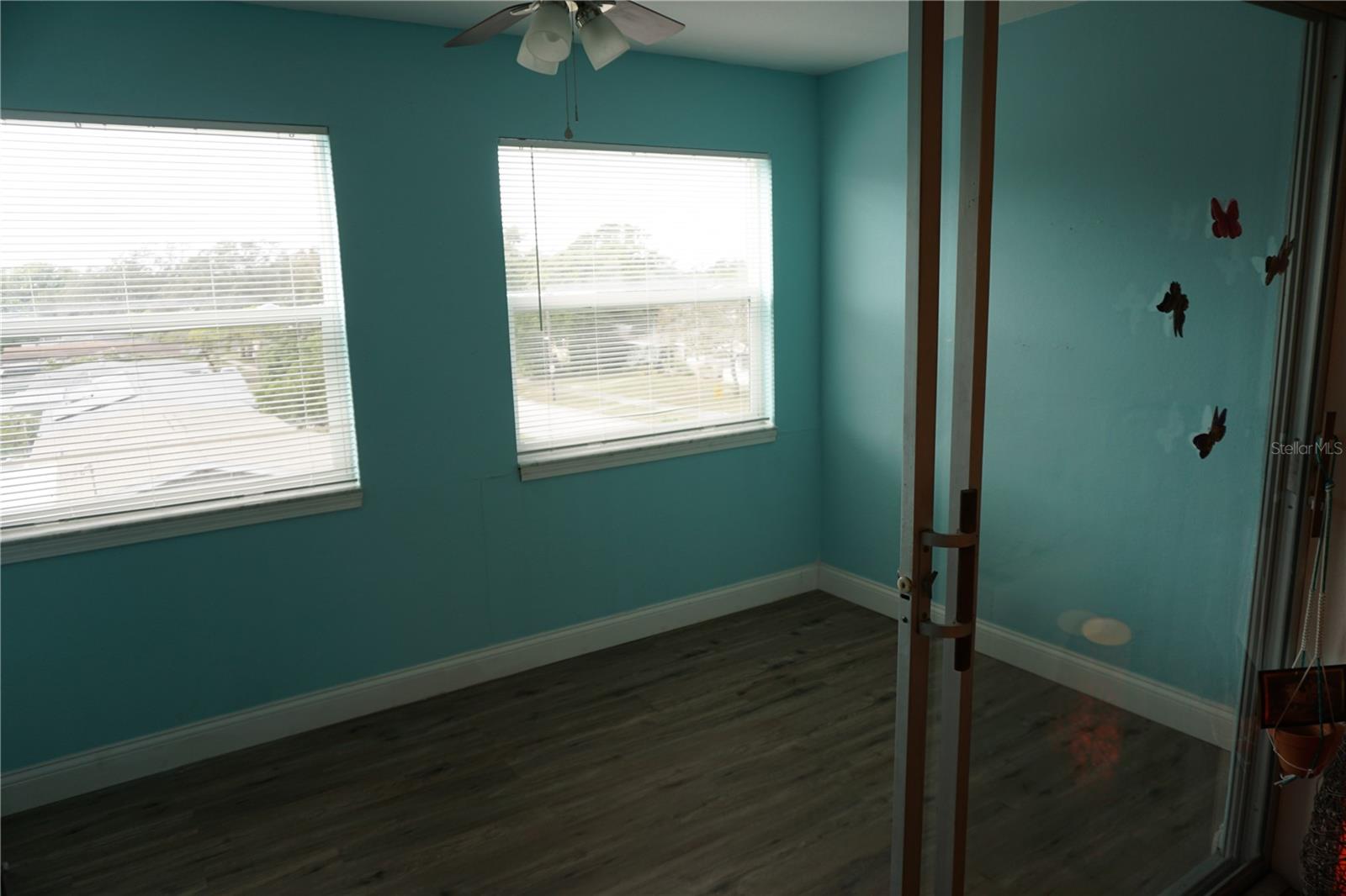 Image 12 of 22 For 1000 49th Street N 311