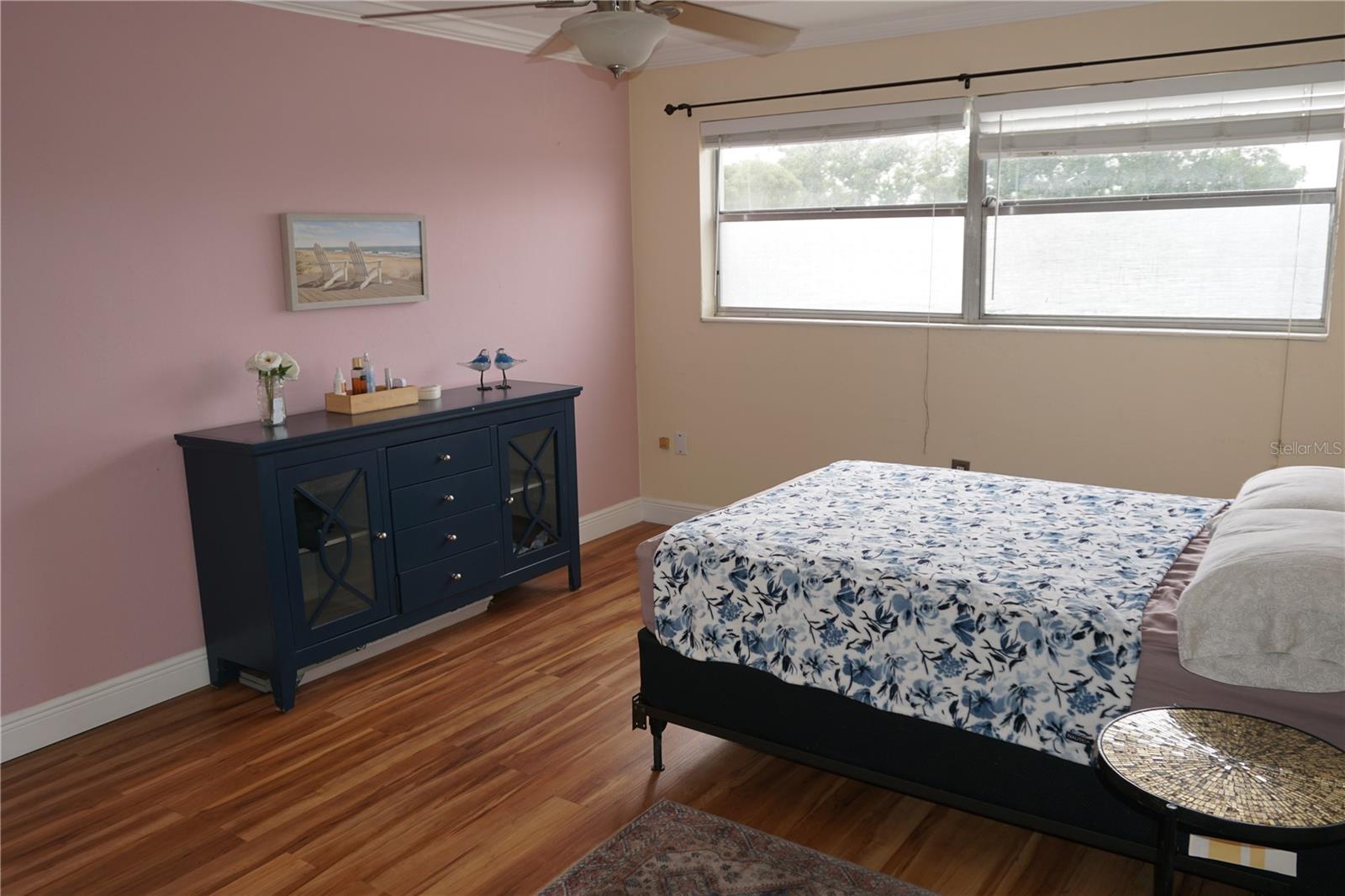 Image 8 of 22 For 1000 49th Street N 311