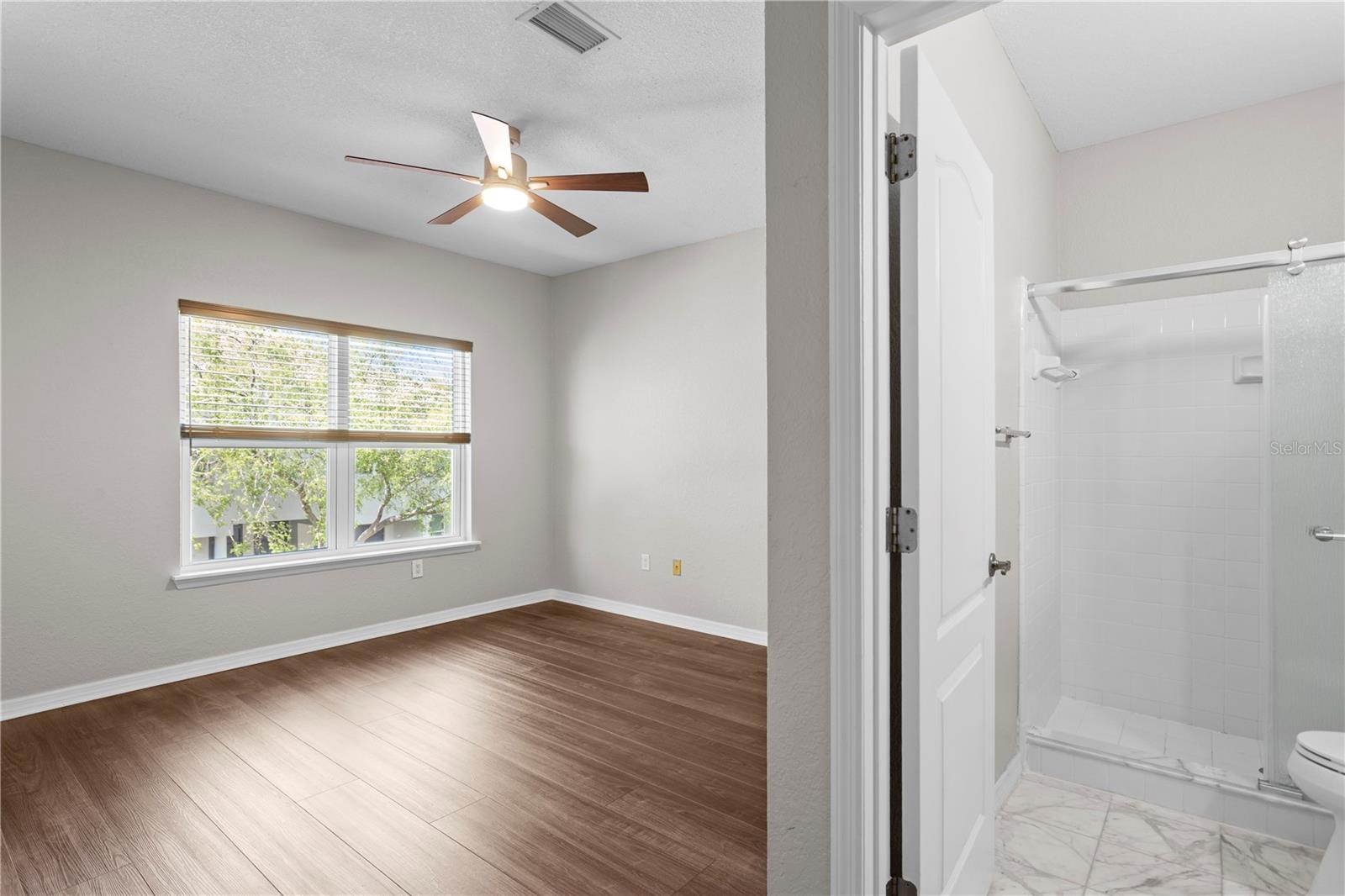 Image 20 of 51 For 943 Normandy Trace Road