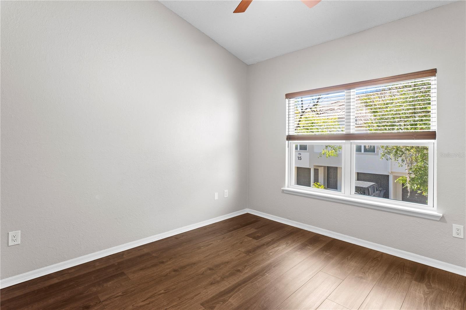 Image 27 of 51 For 943 Normandy Trace Road