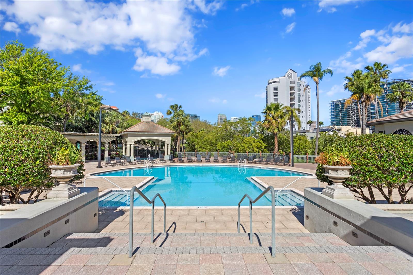 Image 33 of 51 For 943 Normandy Trace Road