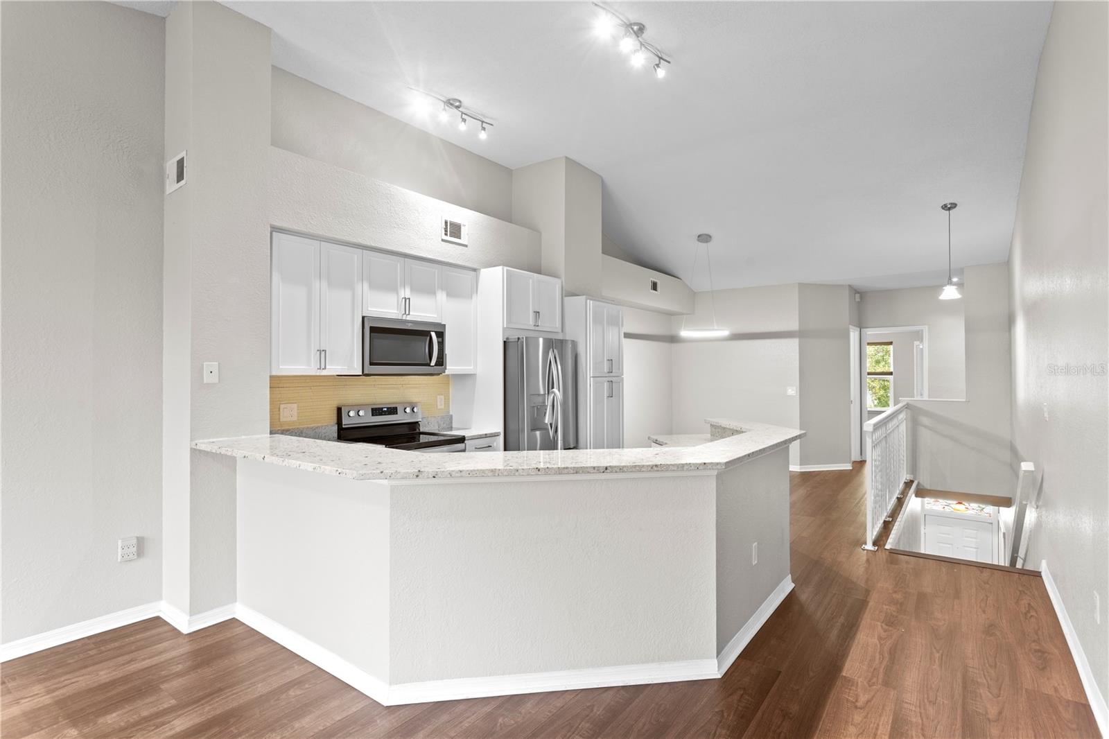 Image 6 of 51 For 943 Normandy Trace Road