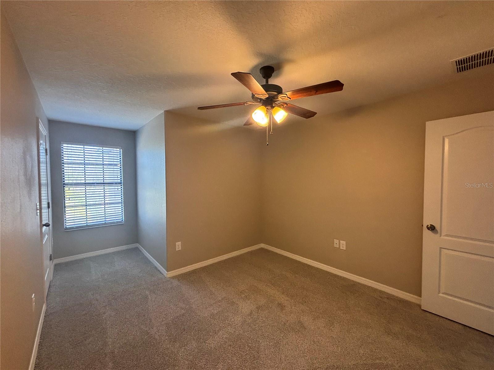 Image 21 of 30 For 20014 Date Palm Way