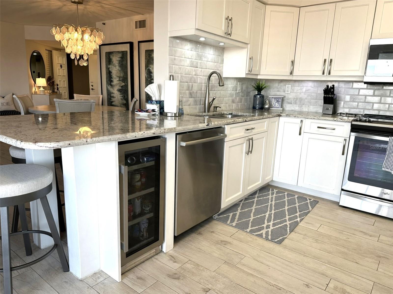 Image 11 of 26 For 6291 Bahia Del Mar Circle 303