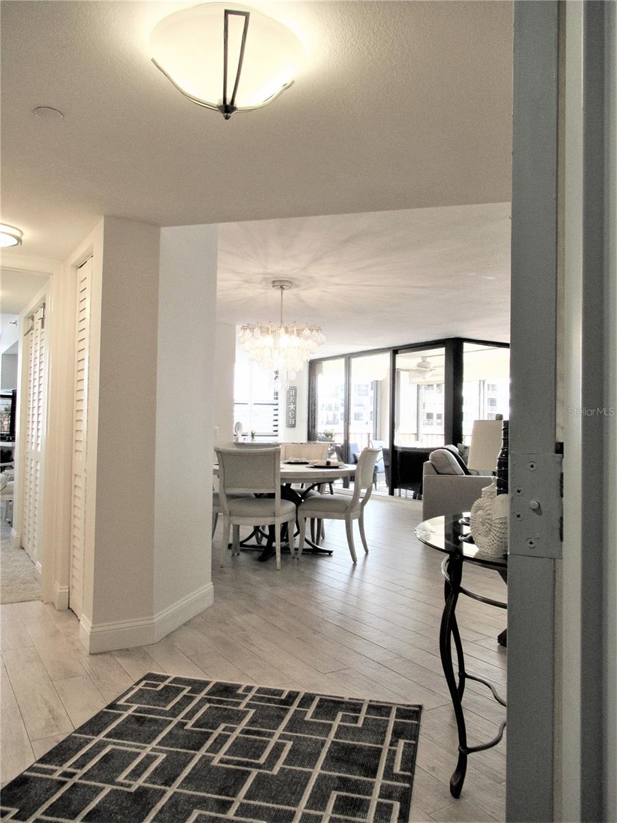 Image 5 of 26 For 6291 Bahia Del Mar Circle 303