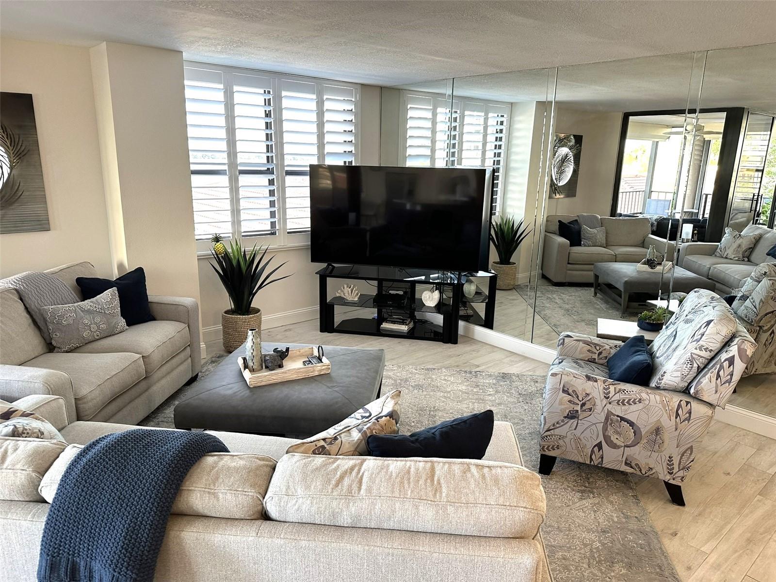 Image 7 of 26 For 6291 Bahia Del Mar Circle 303