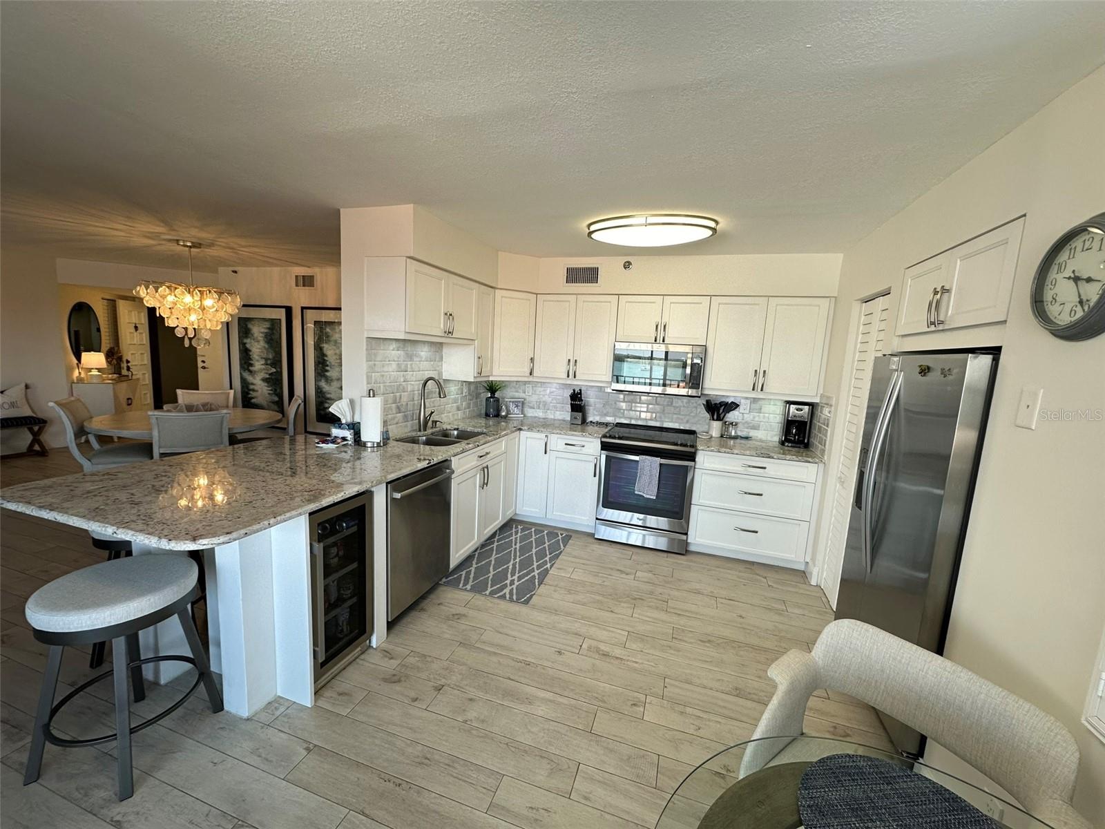 Image 8 of 26 For 6291 Bahia Del Mar Circle 303