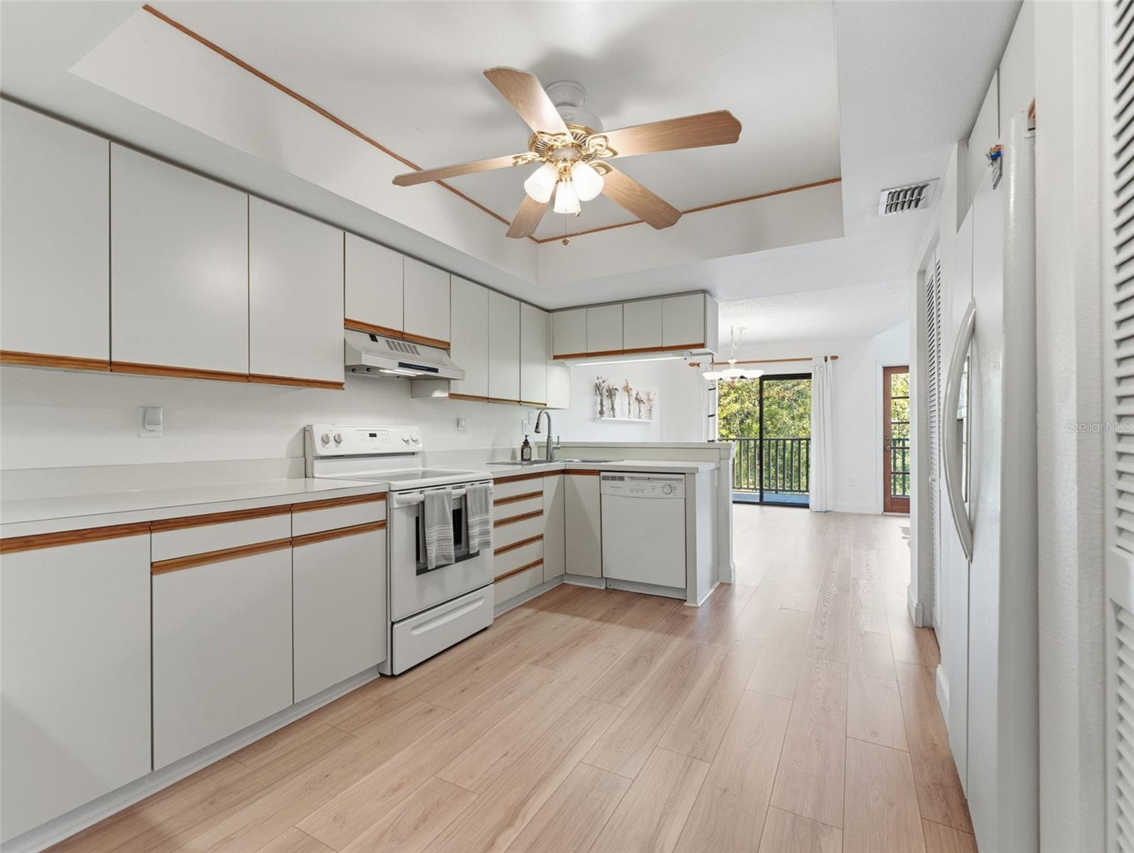 Image 10 of 32 For 2055 Arbor Drive