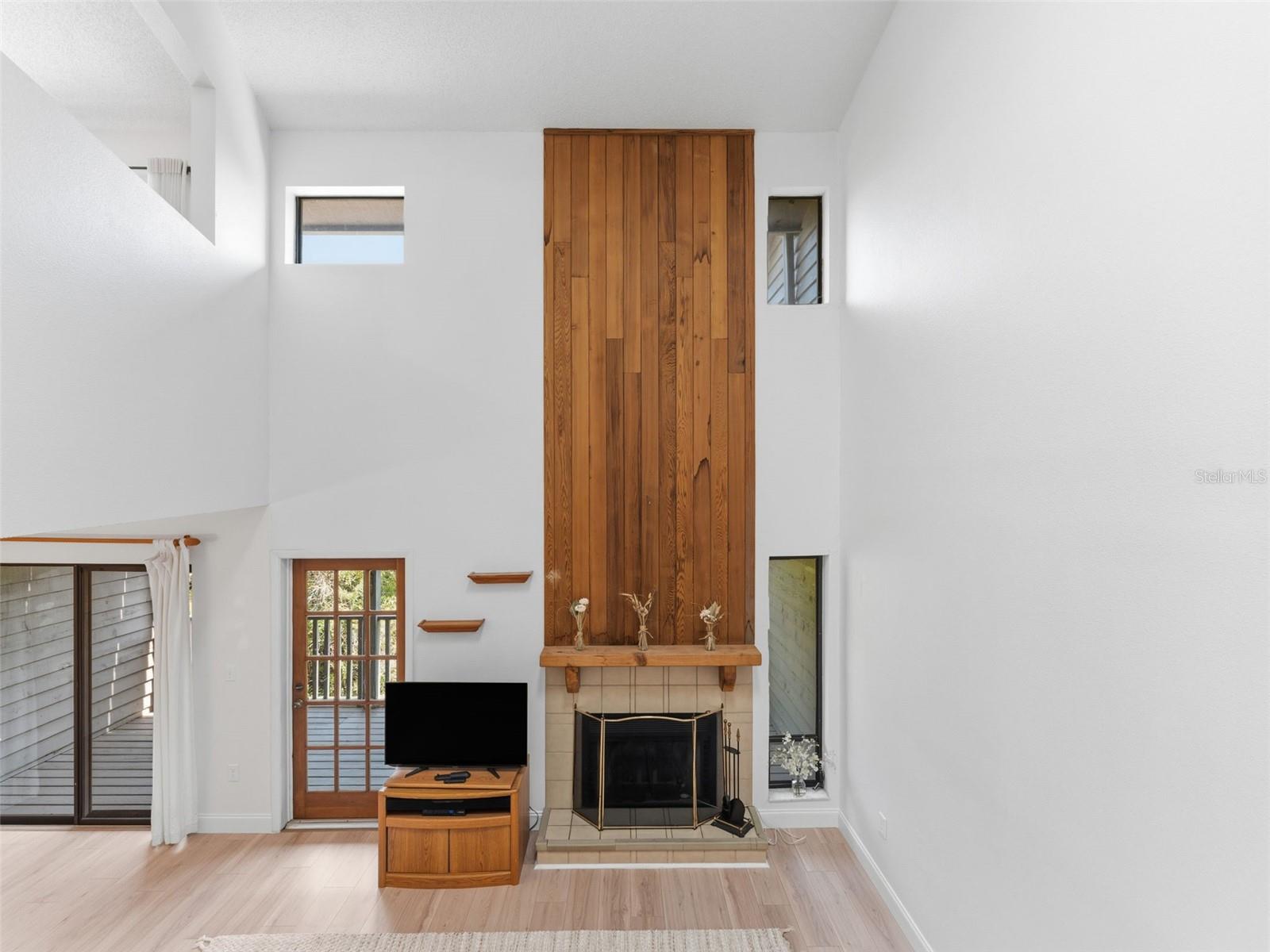 Image 15 of 32 For 2055 Arbor Drive