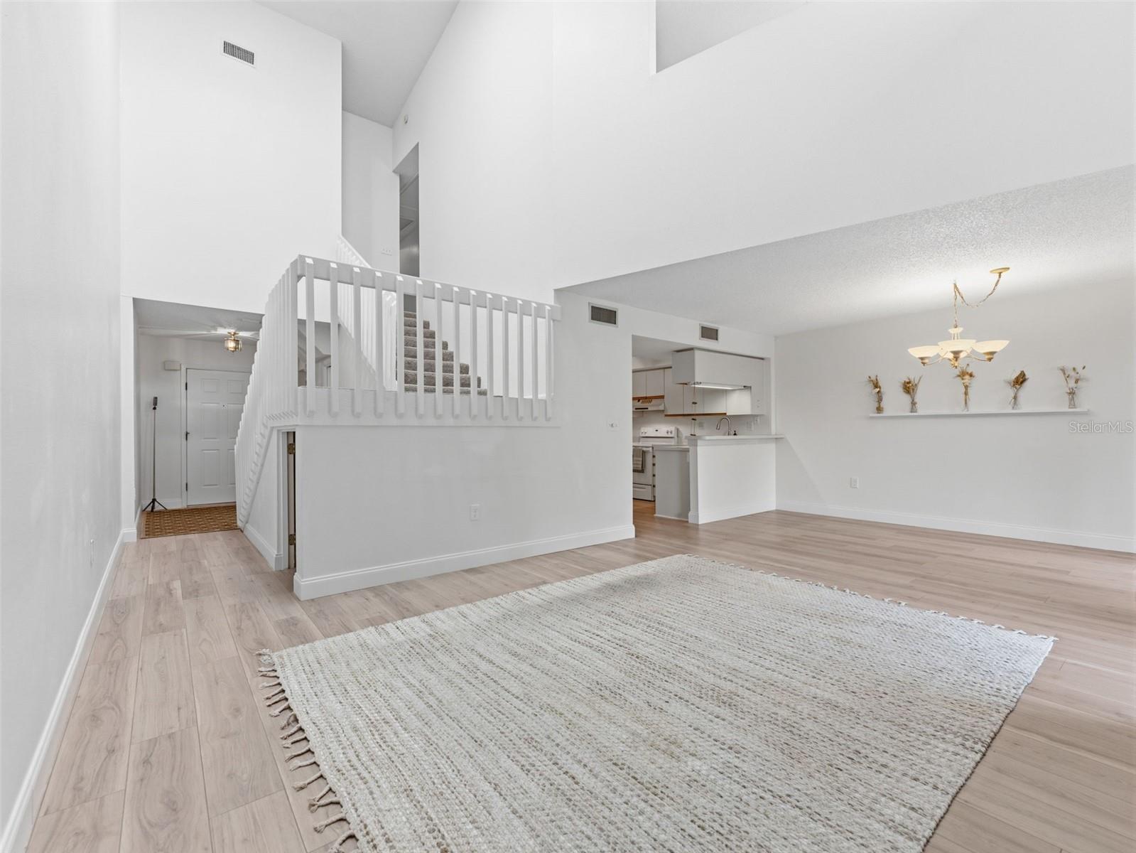 Image 4 of 32 For 2055 Arbor Drive