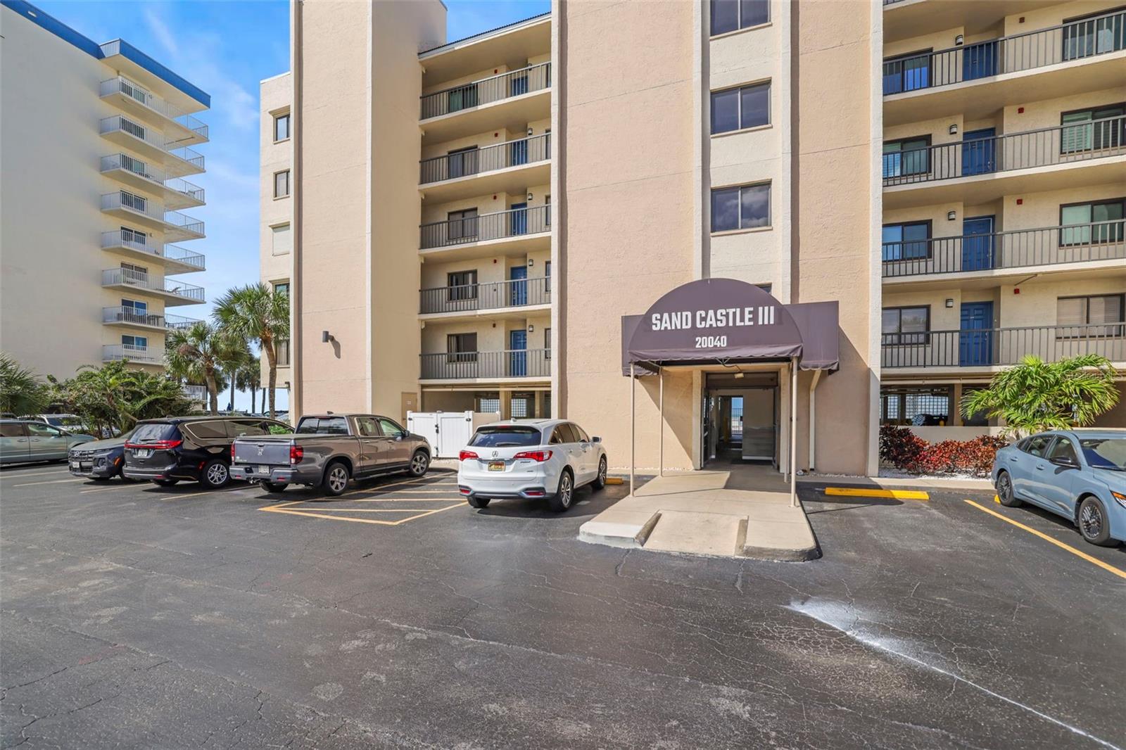 Image 36 of 59 For 20040 Gulf Boulevard 302