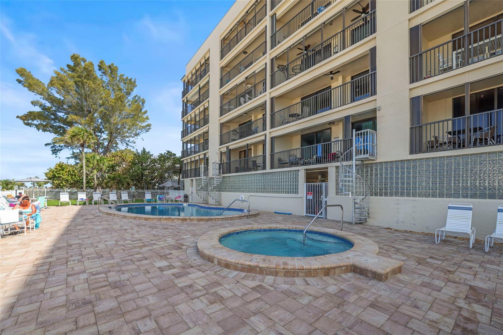 Image 42 of 59 For 20040 Gulf Boulevard 302