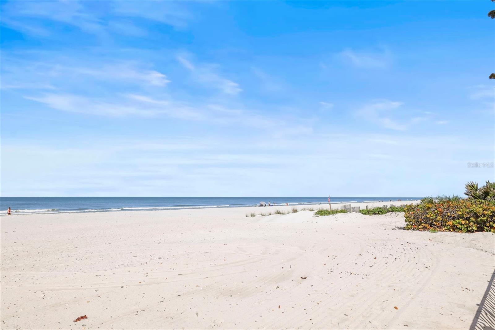 Image 47 of 59 For 20040 Gulf Boulevard 302