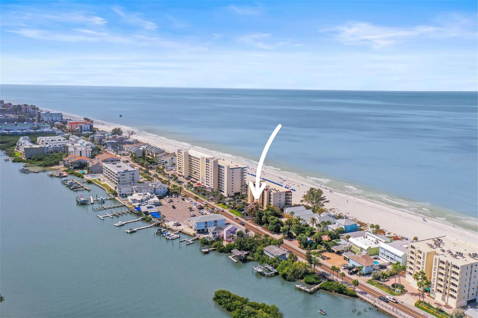 Image 52 of 59 For 20040 Gulf Boulevard 302